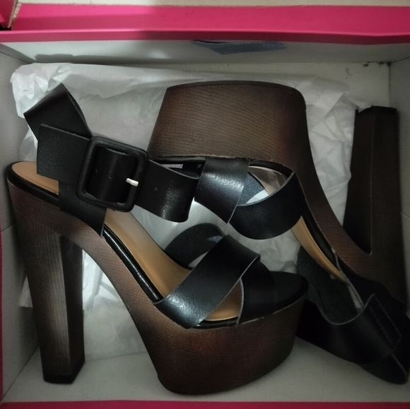 Chunky platform sandals - Picture 5 of 5